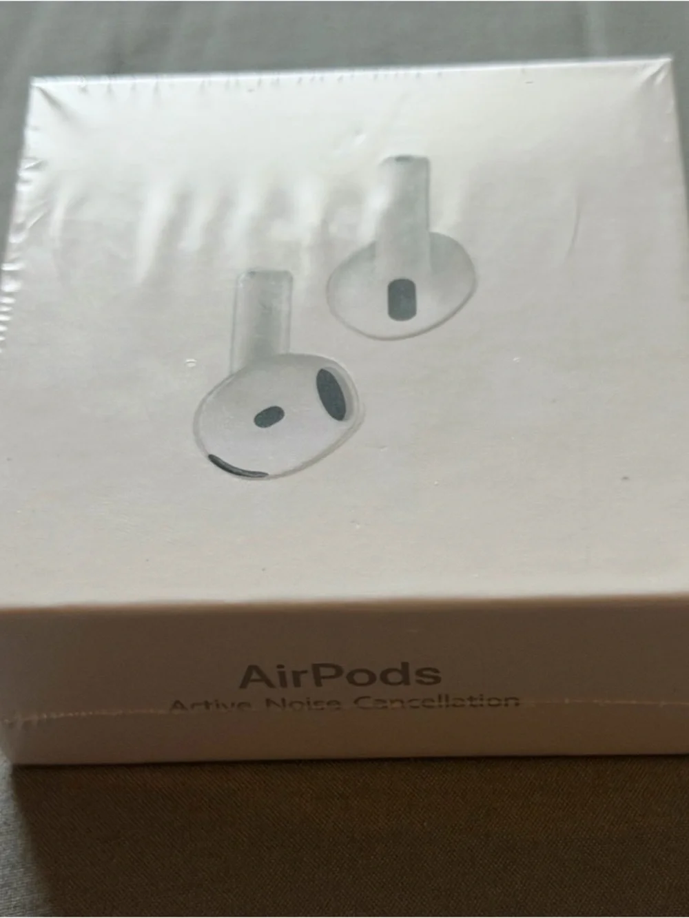 Apple White AirPods with Active Noise Cancellation